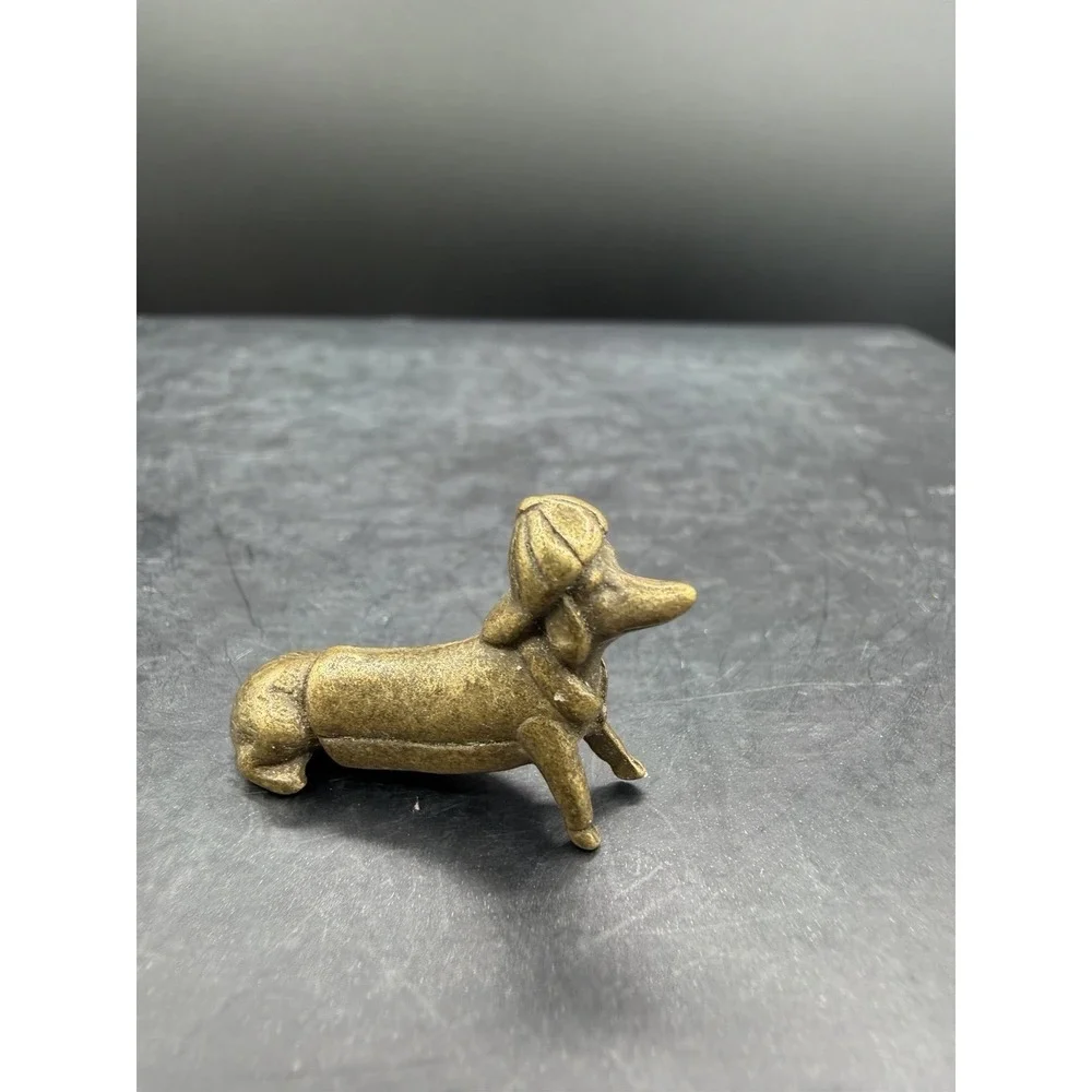 🐶🧢 Mini Brass Dachshund Baseball Cap Figurine Vintage Dog Collectible ✨💛